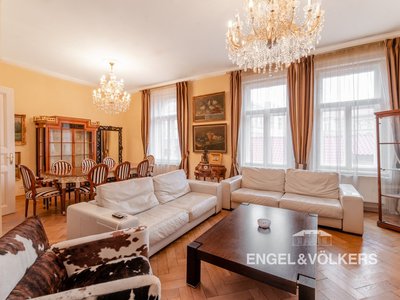 Pronájem bytu 3+1 137 m² Praha
