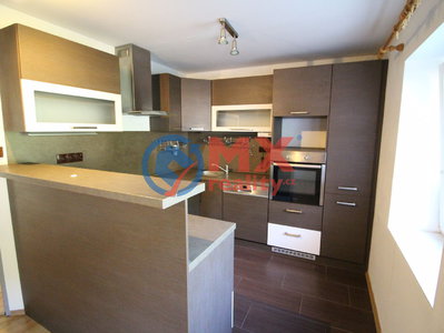 Prodej rodinného domu, 190m²