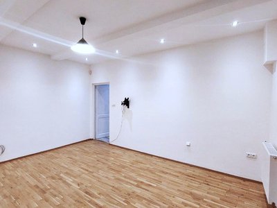 Pronájem bytu 4+1 90 m² Praha