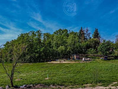 Prodej stavební parcely 5635 m² Vysoký Chlumec