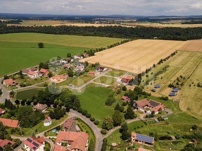 Prodej stavební parcely 1063 m² Oucmanice