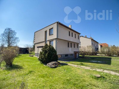 Prodej rodinného domu, 292m²