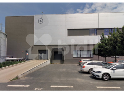 Pronájem skladu, 557m²