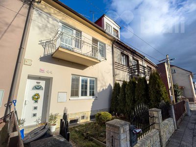Prodej rodinného domu, 215m²
