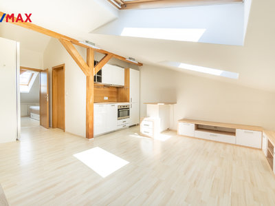 Pronájem bytu 2+kk 40 m² Praha