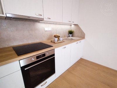 Pronájem bytu 1+kk, garsoniery, 42m²