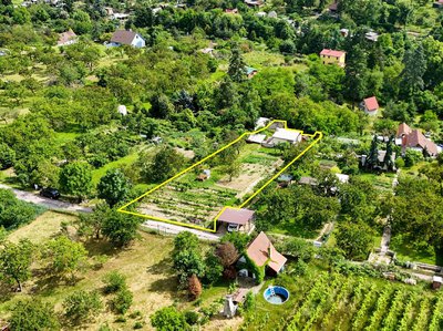 Prodej zahrady 1184 m² Znojmo
