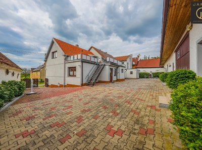 Prodej hotelu, penzionu 252 m² Chyňava