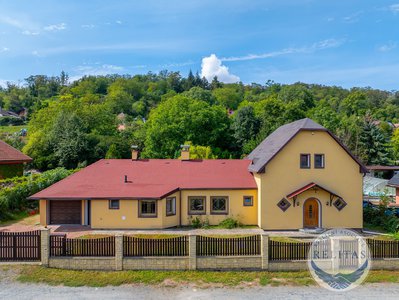 Prodej rodinného domu 207 m² Dřínov