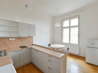 Pronájem bytu 2+1 72 m² Praha