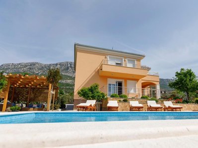 Prodej vily, 338m²