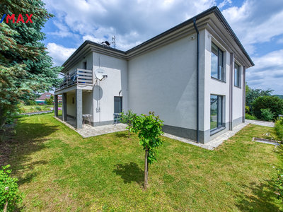Prodej rodinného domu 456 m² Velké Popovice
