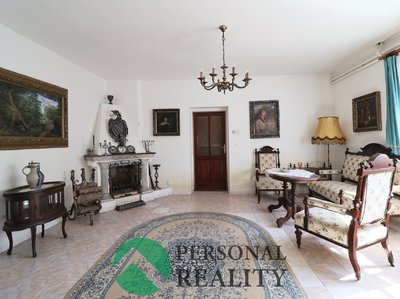 Prodej rodinného domu, 261m²