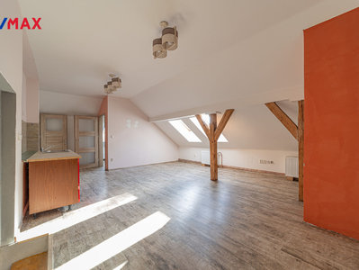 Prodej rodinného domu, 463m²