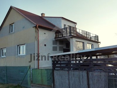 Prodej rodinného domu, 270m²