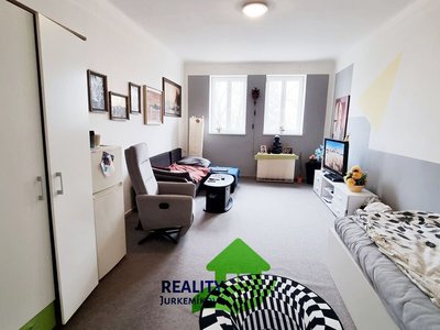 Pronájem bytu 1+kk, garsoniery 32 m² České Budějovice