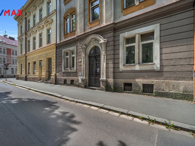 Prodej bytu 1+1 51 m² Hradec Králové