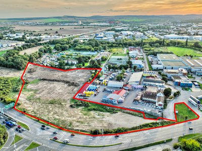 Prodej komerčního pozemku 10000 m² Brno