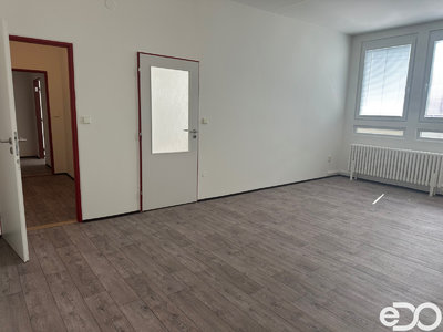 Pronájem bytu 3+1 90 m² Hradec Králové