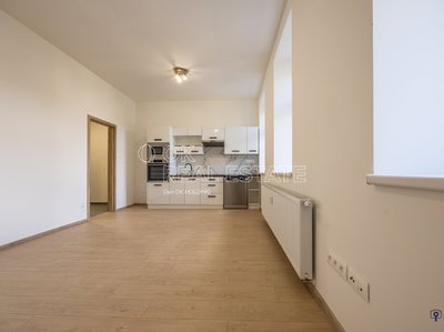 Pronájem bytu 1+kk, garsoniery, 35m²