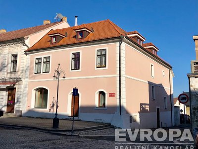 Prodej rodinného domu 450 m² Kouřim