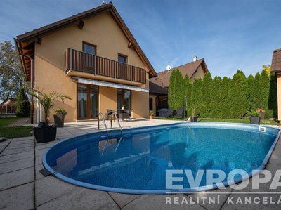 Prodej rodinného domu 145 m² Obříství