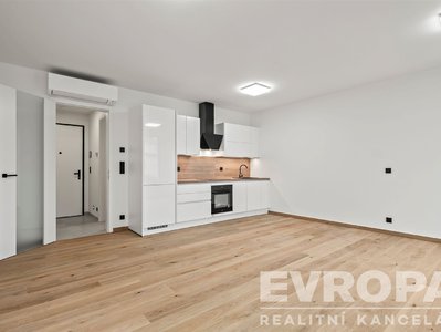 Prodej bytu 1+kk, garsoniery 40 m² Praha
