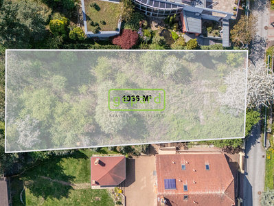 Prodej komerčního pozemku 1036 m² Praha