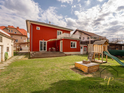 Prodej rodinného domu 215 m² Dobřichovice