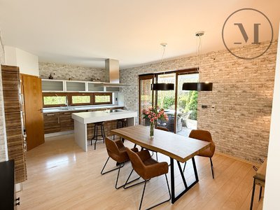 Pronájem rodinného domu, 171m²
