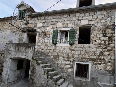 Prodej rodinného domu, 1m²