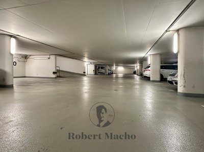 Prodej parkovacího místa 12 m² Praha