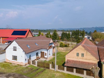 Prodej rodinného domu, 208m²