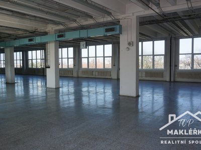 Pronájem skladu 1000 m² Kolín