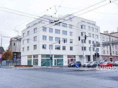 Pronájem bytu 2+1 34 m² Hradec Králové