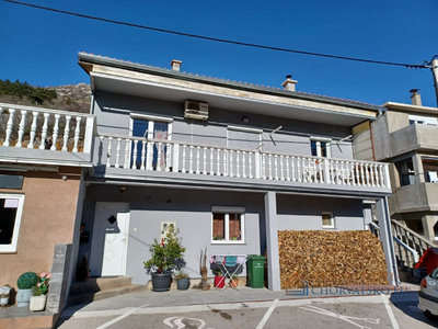 Prodej rodinného domu, 302m²