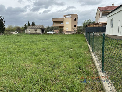 Prodej stavební parcely, 830m²
