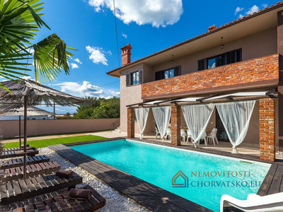 Prodej rodinného domu, 250m²