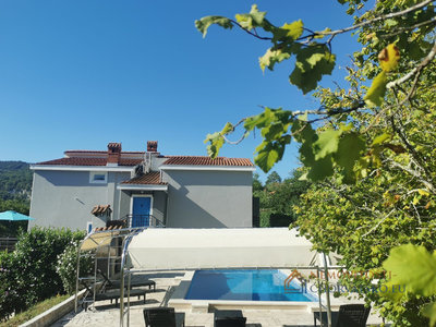 Prodej rodinného domu, 200m²