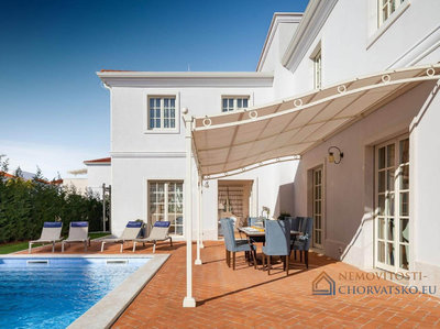 Prodej rodinného domu, 284m²