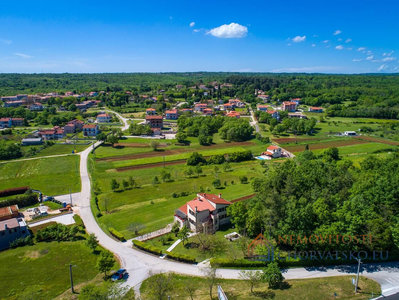 Prodej stavební parcely, 3860m²