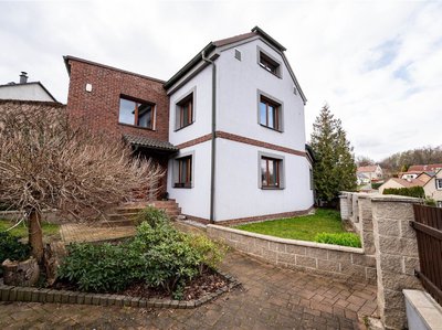 Prodej rodinného domu, 231m²