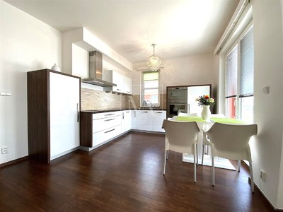 Pronájem bytu 2+kk 66 m² Praha