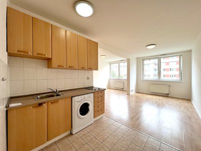 Pronájem bytu 2+kk 37 m² Praha