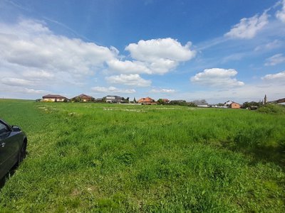 Prodej stavební parcely 716 m² Hosín