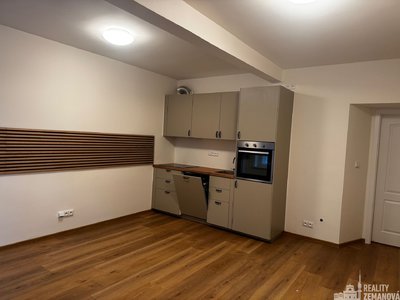 Pronájem bytu 2+kk 36 m² Praha