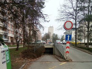 Pronájem parkovacího místa 6 m² Hradec Králové