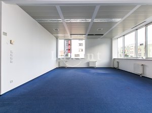 Pronájem kanceláře 582 m² Praha
