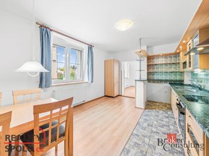 Prodej rodinného domu 242 m² Chrást