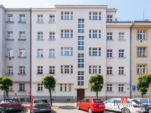 Pronájem bytu 3+1 80 m² Hradec Králové